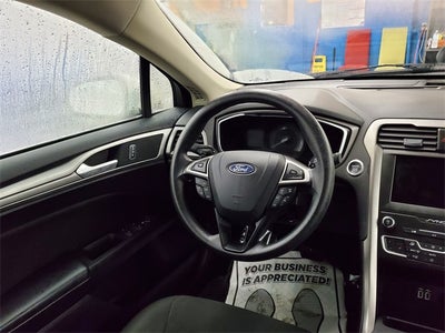 2020 Ford Fusion SE