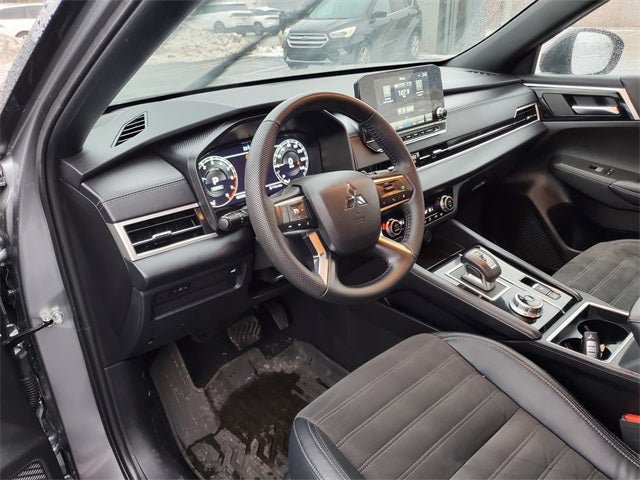 2023 Mitsubishi Outlander SE Black Edition