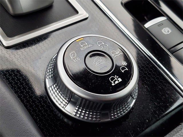 2023 Mitsubishi Outlander SE Black Edition