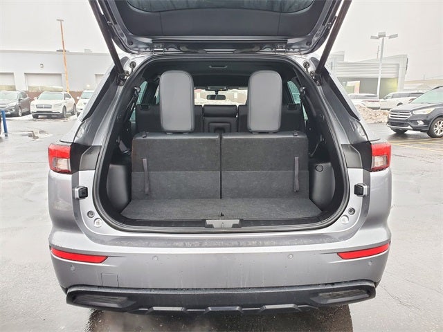 2023 Mitsubishi Outlander SE Black Edition