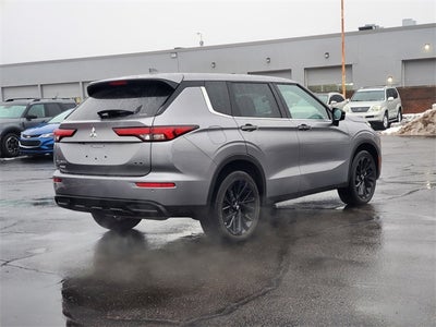 2023 Mitsubishi Outlander SE Black Edition