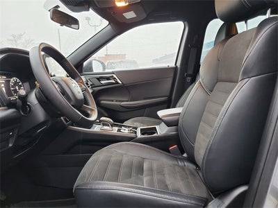 2023 Mitsubishi Outlander SE Black Edition