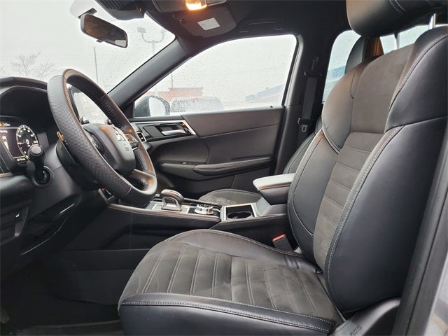 2023 Mitsubishi Outlander SE Black Edition