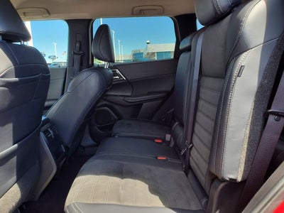 2024 Mitsubishi Outlander SE Black Edition w/Pano Roof