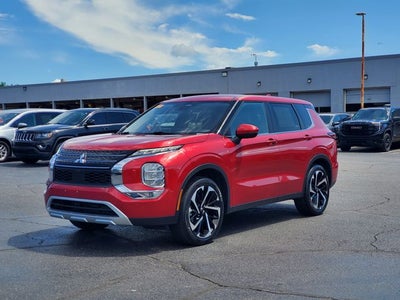 2024 Mitsubishi Outlander SE Black Edition w/Pano Roof