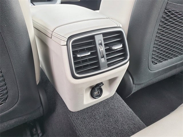 2022 Genesis G70 2.0T