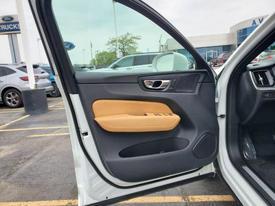 2020 Volvo XC60 T5 Momentum