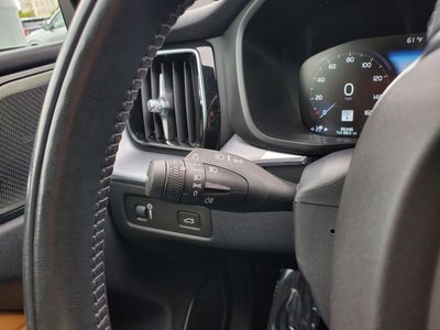 2020 Volvo XC60 T5 Momentum