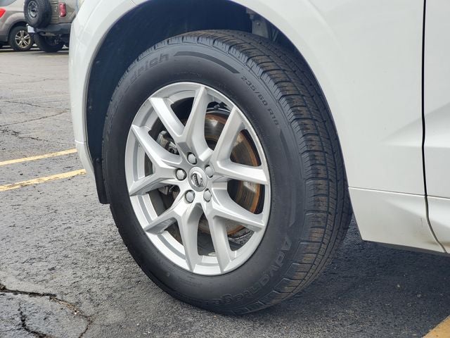 2020 Volvo XC60 T5 Momentum