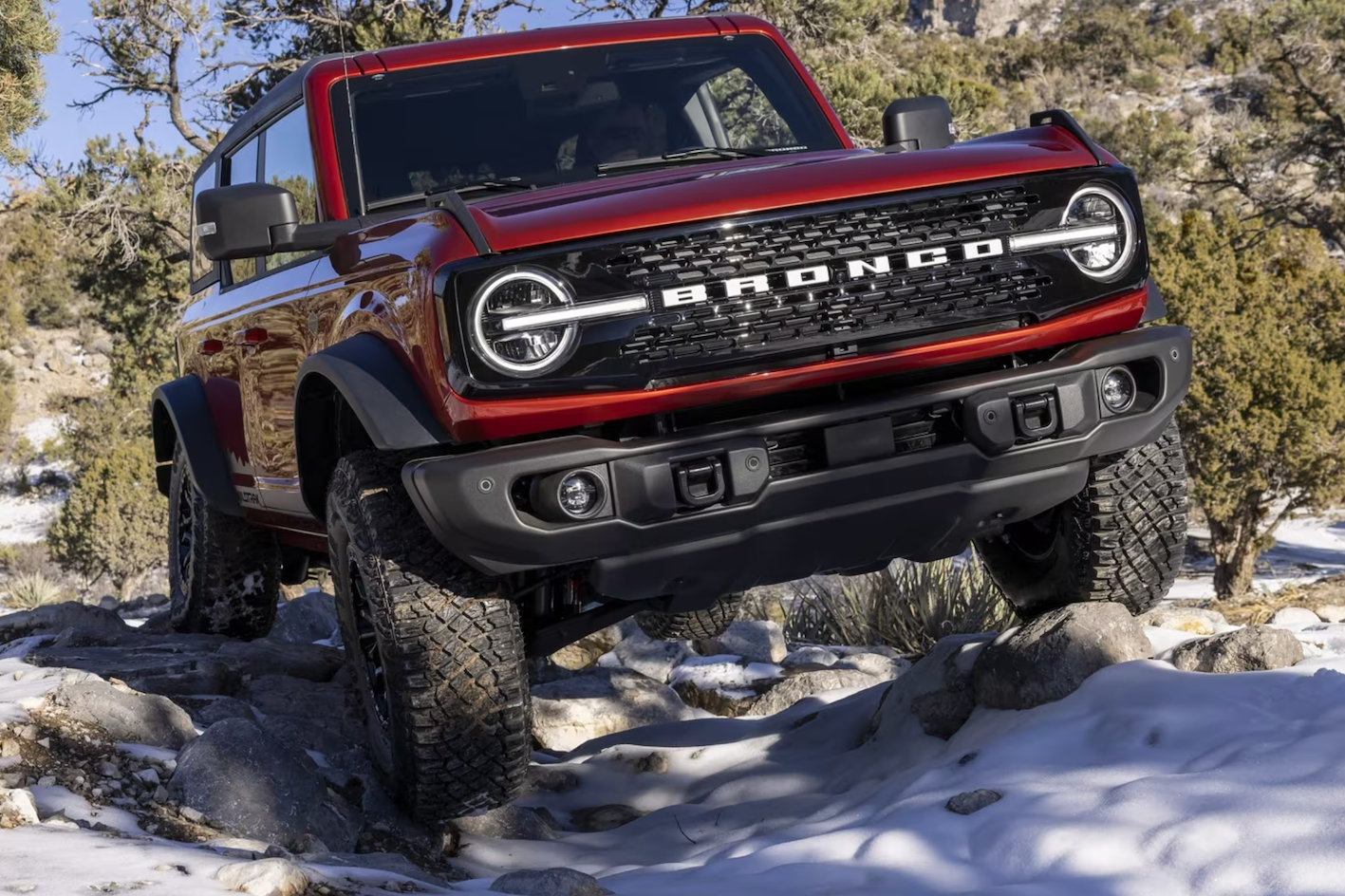 2024 Ford Bronco Trim Comparison 2024 Ford Bronco Wildtrak on rocky terrain